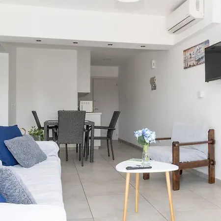Pool View City Center 1br - 公寓 圣纳帕