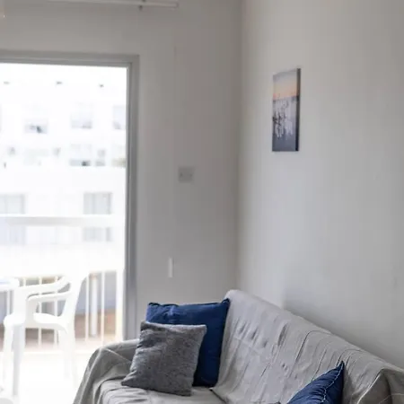 Pool View City Center 1br - *